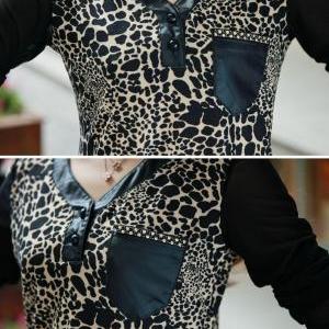 Stylish Leopard Print T-shirt