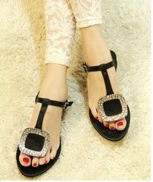 Handmade Elegant Casual Wear Flat Sandals on Luulla