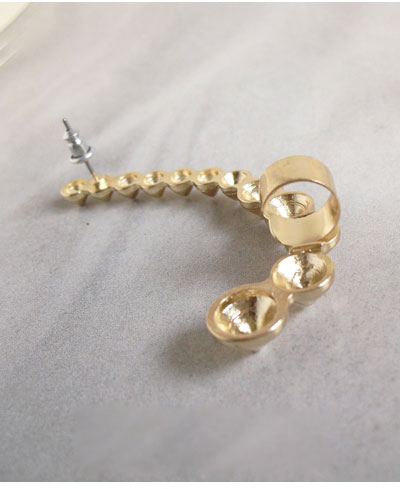 Gorgeous Golden Rivets Ear Bones Clip on Luulla