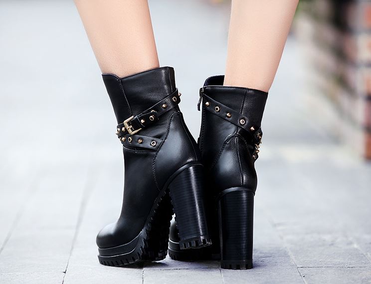 Stylish Side Zipper Buckle Straps Thick High Heel Boots on Luulla