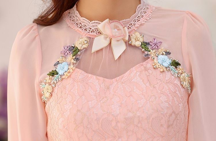 Three-Dimensional Floral Lace Long-Sleeved Top